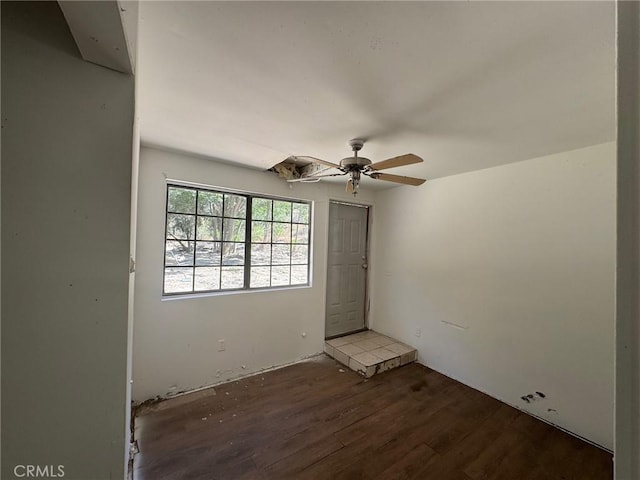 28869 Paradise Rd, Castaic, CA 91384 - empty room featuring wood finished floors and a ceiling fan