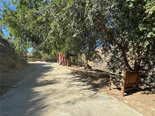 28869 Paradise Rd, Castaic, CA 91384 - view of concrete driveway