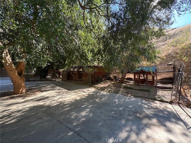 28869 Paradise Rd, Castaic, CA 91384 - view of patio / terrace