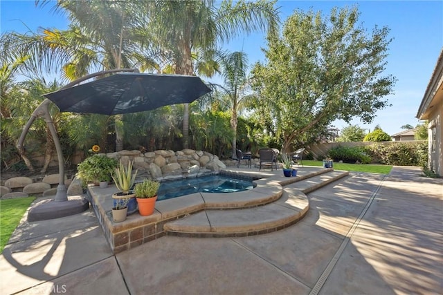 403 Stone Cross Dr, Bakersfield, CA 93312 - view of patio with a jacuzzi