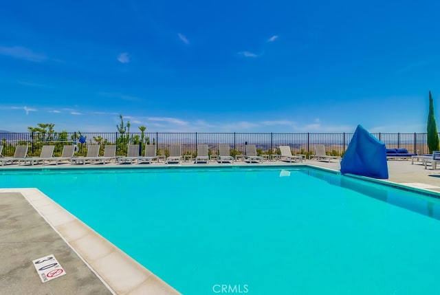 1905 Soho Ln Unit 2, Chula Vista, CA 91915 - view of community pool