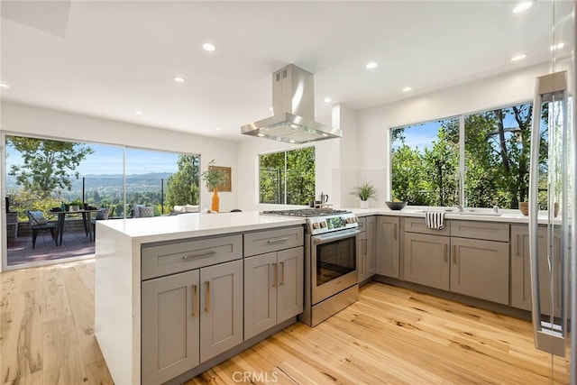 4747 El Caballero Dr, Tarzana, CA 91356 - photo 9