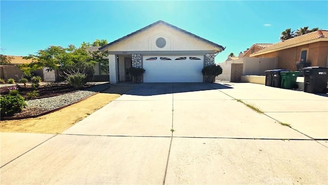 37432 Whitehall Ln, Palmdale, CA 93550 - ranch-style home featuring driveway and a gate