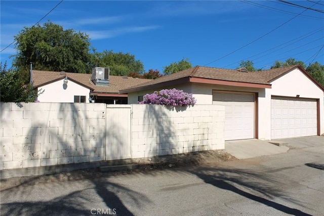 836 N 10th Ave, Upland, CA 91786 - detached garage featuring a gate