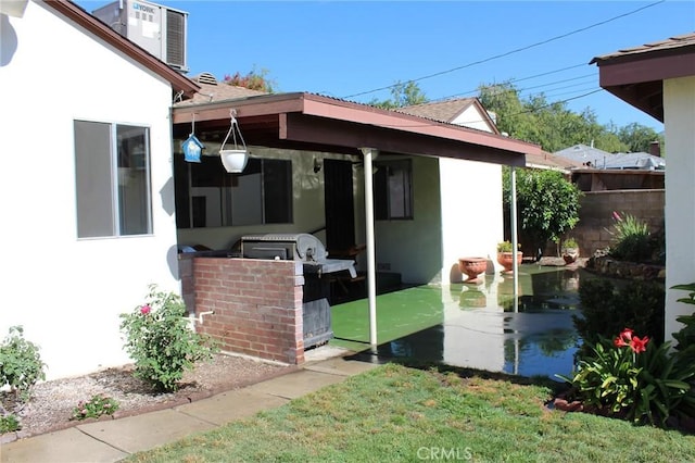 836 N 10th Ave, Upland, CA 91786 - exterior space featuring stucco siding and a patio