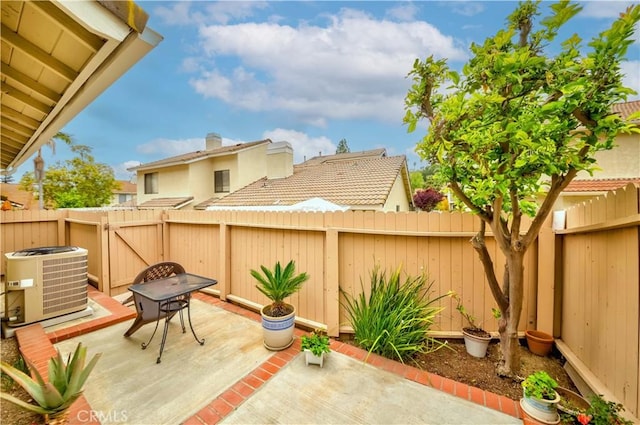 2201 Dublin Ln Unit 3, Diamond Bar, CA 91765 - fenced backyard featuring a patio and a gate