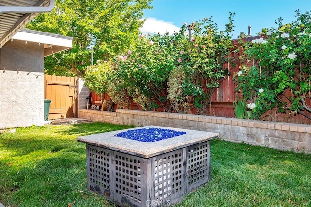 29639 Delphinium Ave, Canyon Country, CA 91387 - view of yard