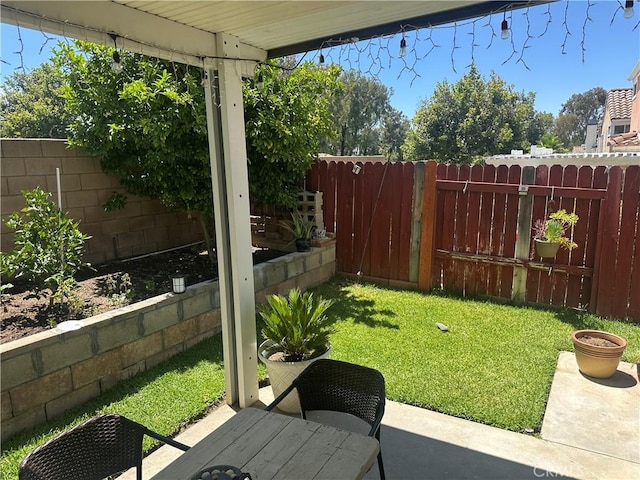 10600 Silverleaf Cir, Moreno Valley, CA 92557 - fenced backyard featuring a patio