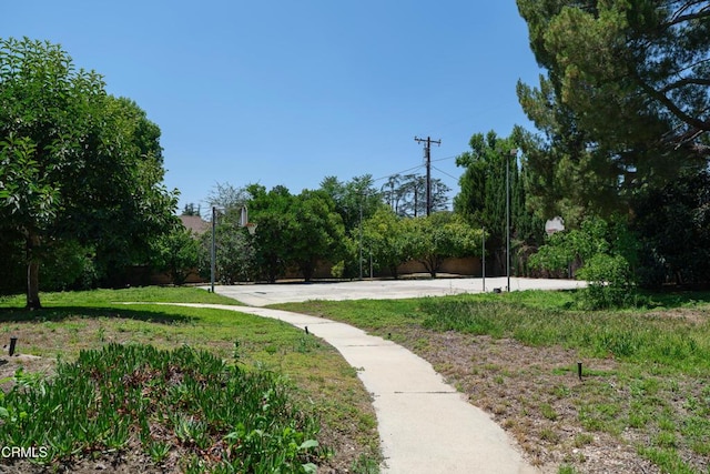 3505 E California Blvd, Pasadena, CA 91107 - view of community with community basketball court