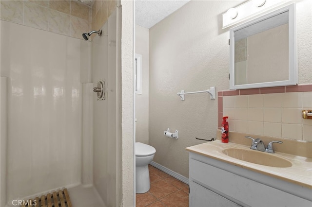 932 Redwood Ct, Corona, CA 92879 - full bath featuring a shower, vanity, and tile patterned floors