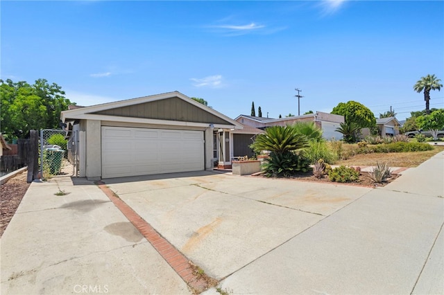 932 Redwood Ct, Corona, CA 92879 - ranch-style house with driveway, a garage, and stucco siding