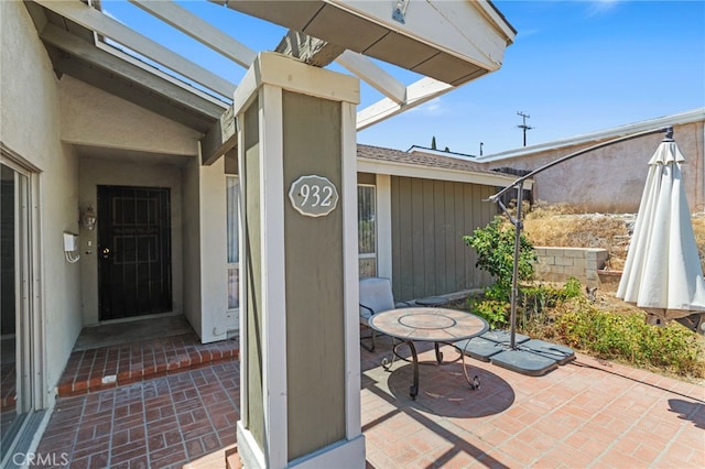 932 Redwood Ct, Corona, CA 92879 - view of patio