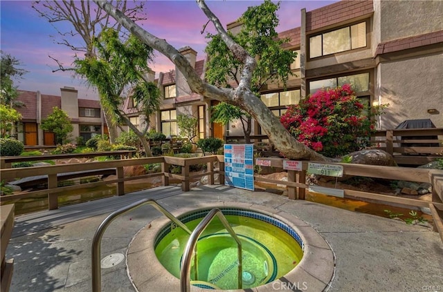 9000 Vanalden Ave Unit 176, Northridge, CA 91324 - view of community with a hot tub