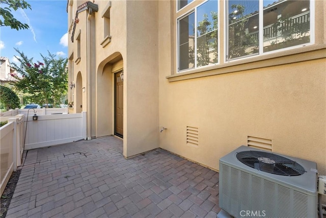 456 W Linden Dr, Orange, CA 92865 - view of patio / terrace