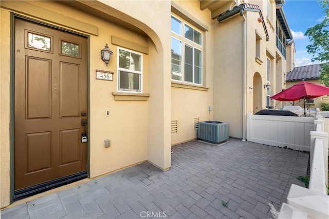 456 W Linden Dr, Orange, CA 92865 - view of exterior entry featuring stucco siding