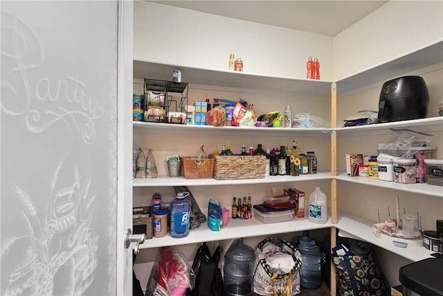 9525 Cambria Ct, Phelan, CA 92371 - view of storage area