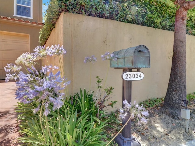 23034 Park Este, Calabasas, CA 91302 - exterior view of stucco siding