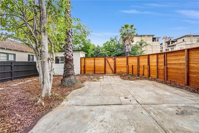 57 S Grand Oaks Ave, Pasadena, CA 91107 - fenced backyard with a patio