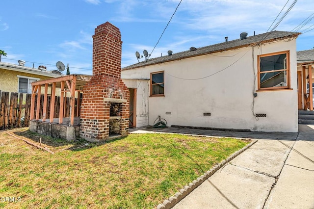4127 Scandia Way, Los Angeles, CA 90065 - back of house featuring crawl space and stucco siding