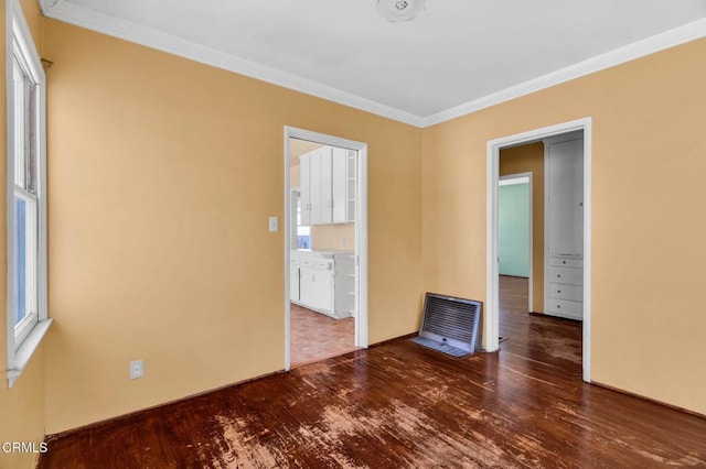 4127 Scandia Way, Los Angeles, CA 90065 - unfurnished room featuring wood finished floors and crown molding
