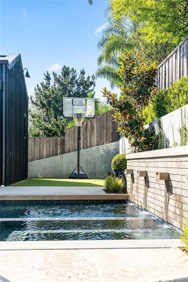1831 Newport Hills Dr E, Newport Beach, CA 92660 - exterior view of a pool