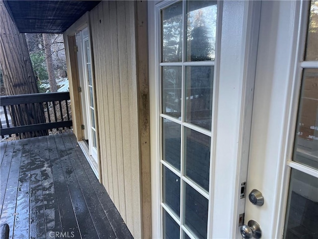 651 Community Dr, Lake Arrowhead, CA 92352 - view of wooden terrace