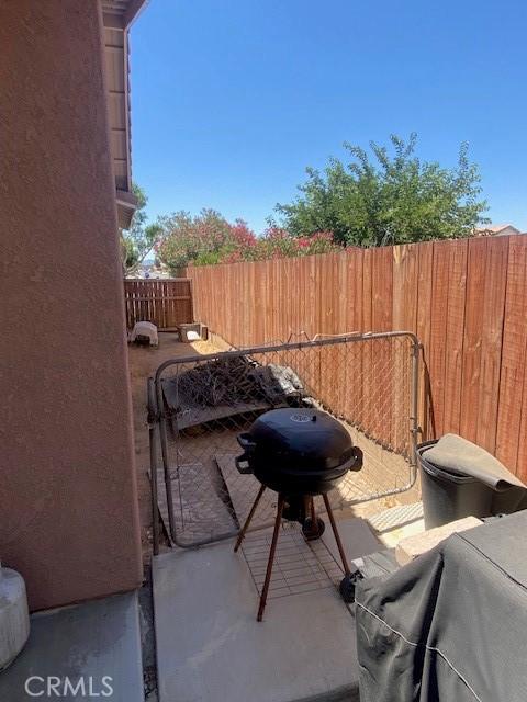 14310 Northstar Ave, Victorville, CA 92392 - view of patio with area for grilling