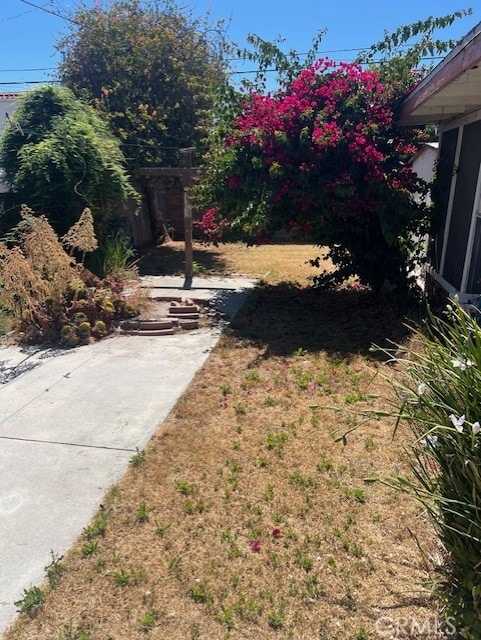 14319 Devlin Ave, Norwalk, CA 90650 - view of yard