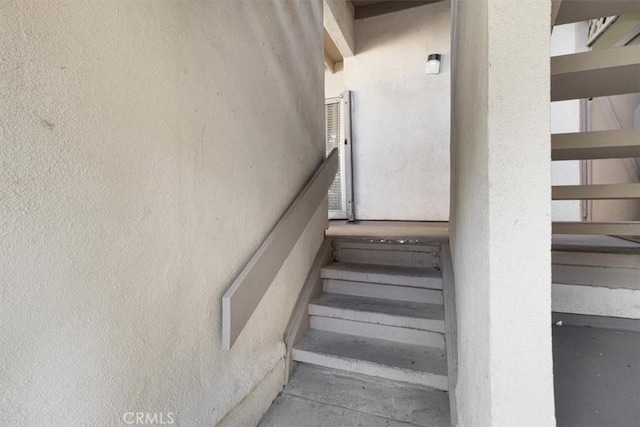 1490 Cabrillo Park Dr Unit B, Santa Ana, CA 92701 - view of stairs