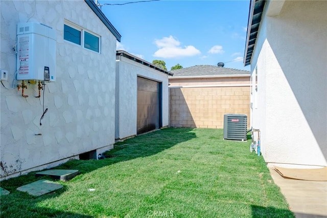 5916 Walnut Ave, Long Beach, CA 90805 - view of yard with tankless water heater