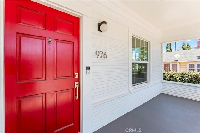 976 N Loma Vista Dr, Long Beach, CA 90813 - entrance to property with a porch