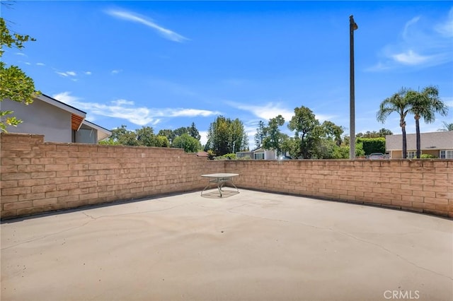 10020 Wystone Ave, Northridge, CA 91324 - view of patio / terrace