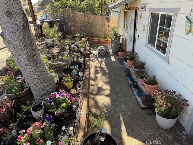 16238 35th Ave, Clearlake, CA 95422 - view of yard with a patio area