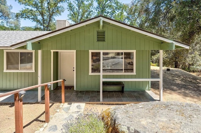 5566 Darrah Rd, Mariposa, CA 95338 - view of front of home featuring a chimney and a shingled roof