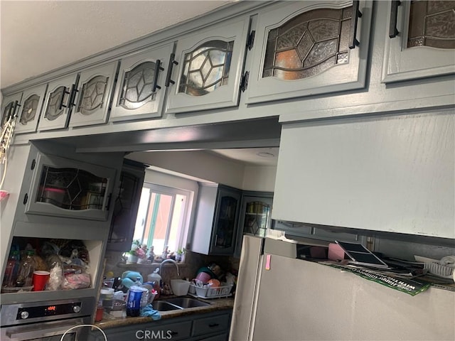 22315 Ibex Ave, Hawaiian Gardens, CA 90716 - kitchen view of oven and fridge