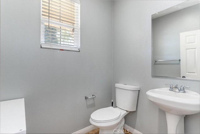 43024 Beamer Ct, Temecula, CA 92592 - bathroom with toilet and baseboards