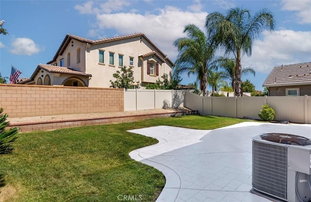 43024 Beamer Ct, Temecula, CA 92592 - fenced backyard with a patio