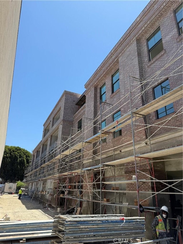 581 Higuera St Unit 210, San Luis Obispo, CA 93401 - view of apartment building / complex