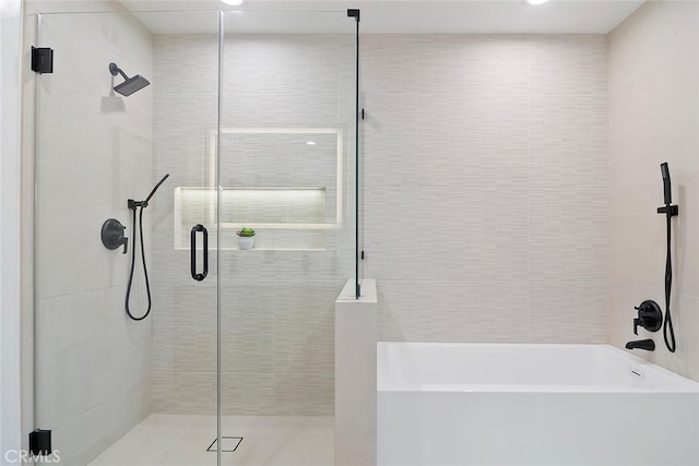 4701 Deseret Dr, Woodland Hills, CA 91364 - full bath featuring a shower stall, a bathtub, and recessed lighting