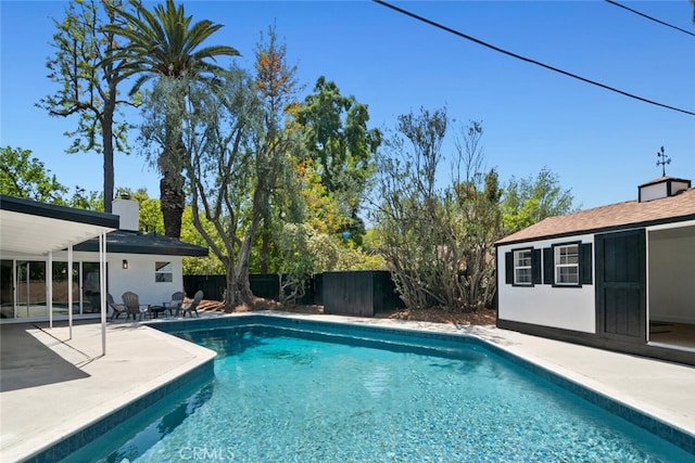 4701 Deseret Dr, Woodland Hills, CA 91364 - view of pool with a patio