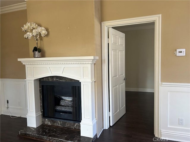 10824 Sabre Hill Dr Unit 194, San Diego, CA 92128 - detailed view of wood finished floors, a fireplace, and wainscoting