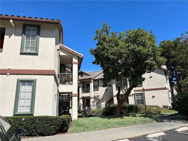 10824 Sabre Hill Dr Unit 194, San Diego, CA 92128 - view of property with stairs
