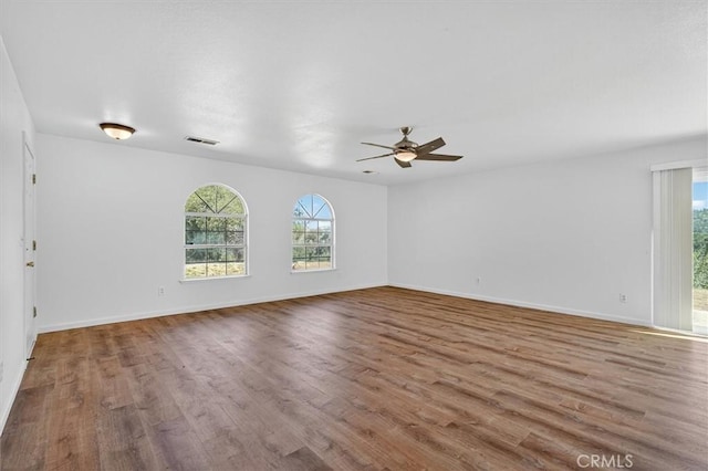 4729 Lookout Mountain Rd, Mariposa, CA 95338 - unfurnished room with ceiling fan and wood finished floors