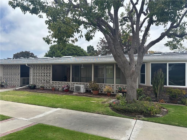 1781 Sunningdale Rd Unit M14-48H, Seal Beach, CA 90740 - view of front of home featuring a front yard and stone siding