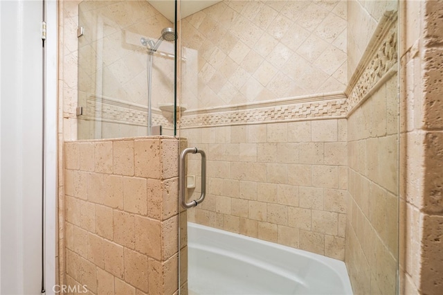 3986 Tomlinson, Riverside, CA 92503 - bathroom featuring a tile shower