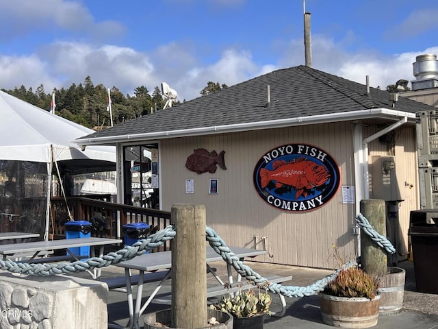 21560 Bald Hill Rd, Fort Bragg, CA 95437 - view of side of property featuring roof with shingles