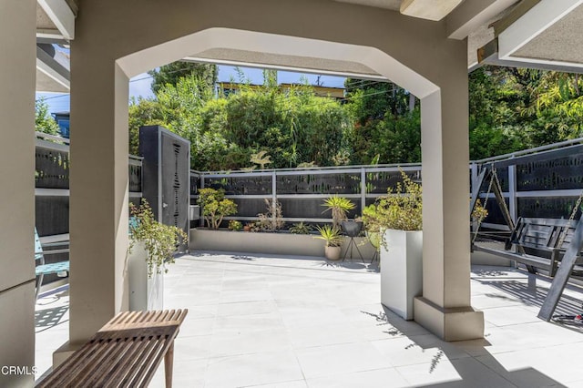 453 Frontenac Ave, Los Angeles, CA 90065 - view of patio / terrace