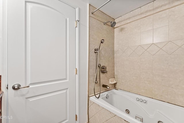 453 Frontenac Ave, Los Angeles, CA 90065 - full bath with a combined bath / shower with jetted tub