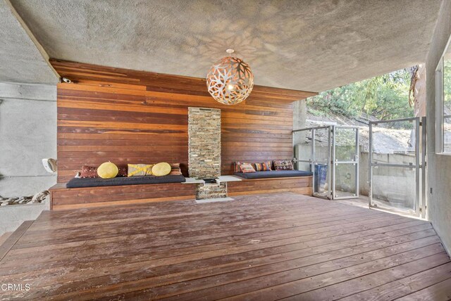 453 Frontenac Ave, Los Angeles, CA 90065 - view of wooden deck