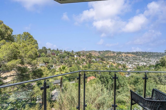 453 Frontenac Ave, Los Angeles, CA 90065 - view of balcony